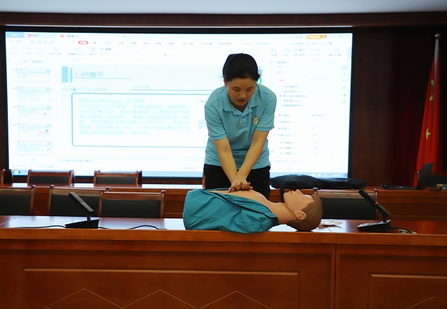 心肺复苏.jpg