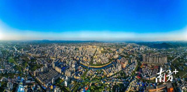 兴宁正加快城乡发展，建设更高品质的梅州副中心城市。何森垚摄