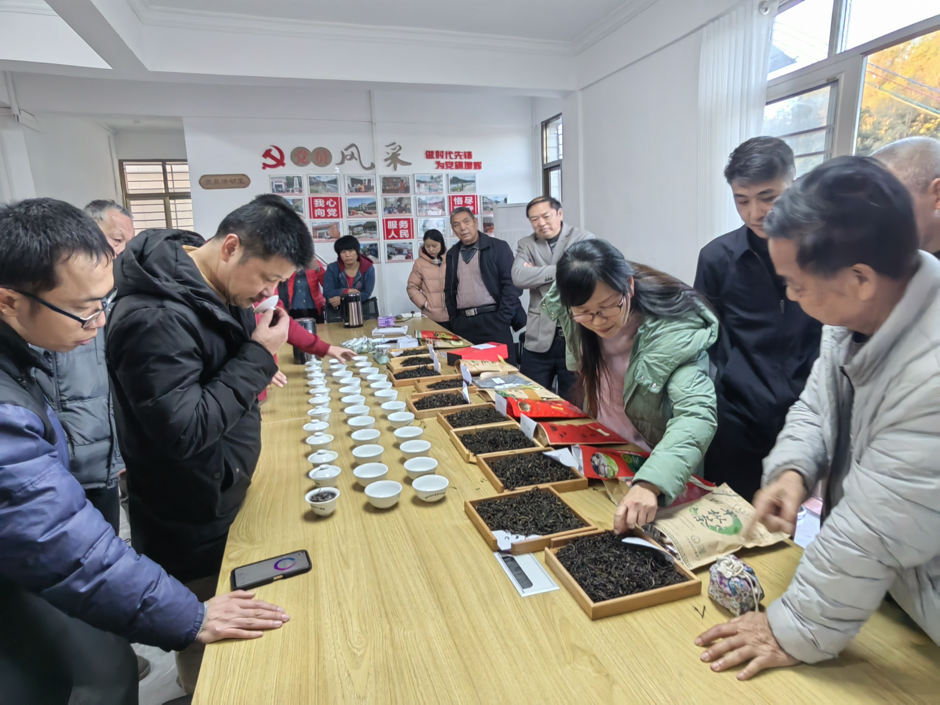 “径南镇雪片单丛茶”品鉴交流活动现场.jpg