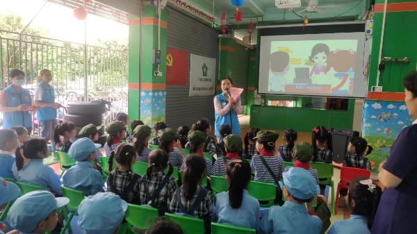 第3版2024年福兴街道党建引领“润心伴成长·同心护未来″关爱+护航未成年人健康成长主题——走进欣思维幼儿园.docx_3