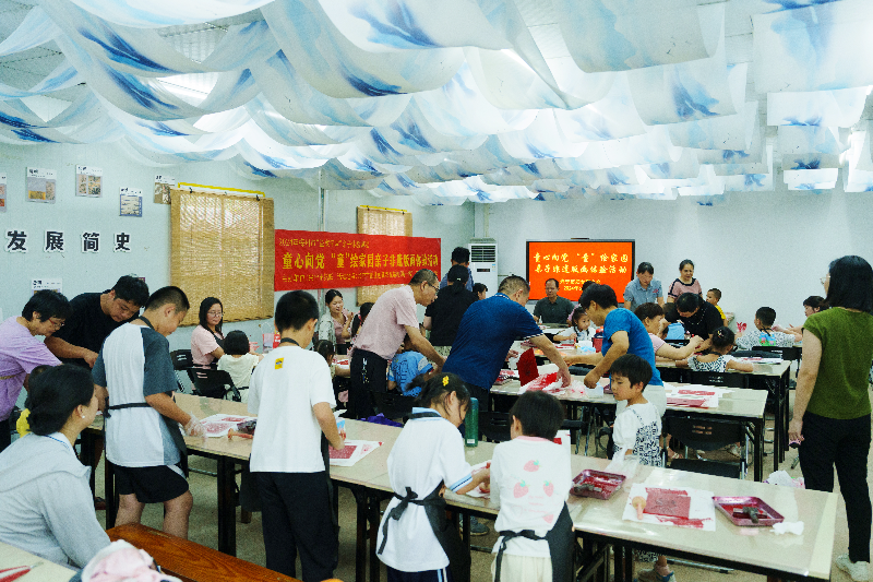 6月22日，市妇联在时光直播
巾帼创业创新农业基地（广东梅一客农业科技有限责任公司）开展童心向党  “童”绘家园非遗版画体验活动1.jpg