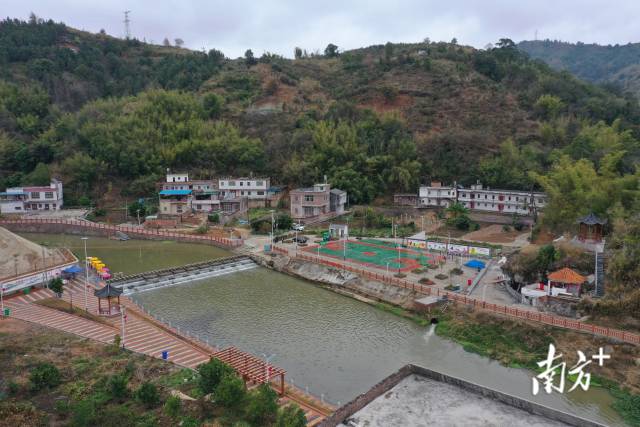 黄陂镇黄石村美丽的乡村风貌。受访者供图