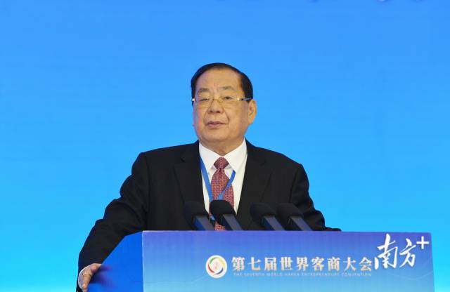 中国国民党前副主席兼秘书长曾永权发言。